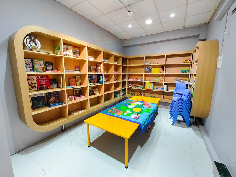 Well-stocked library for preschool children at Rainbow Preschool Thane