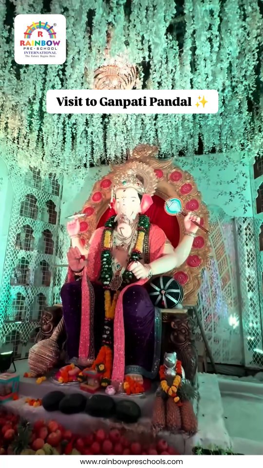 Rainbow preschoolers visiting a Ganpati Pandal near Khewra Circle.